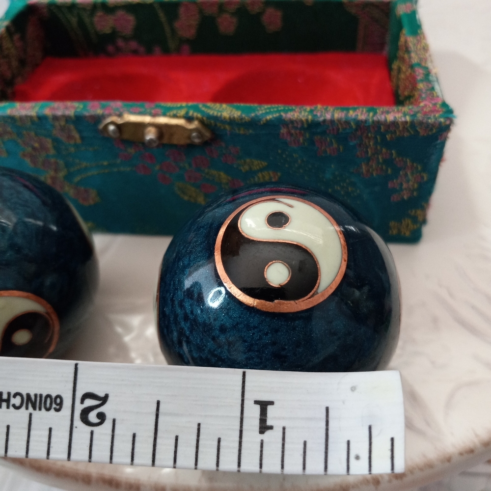 Yin Yang Shouxing Exercise Baoding Chiming Enamel Balls - Picture 4 of 9